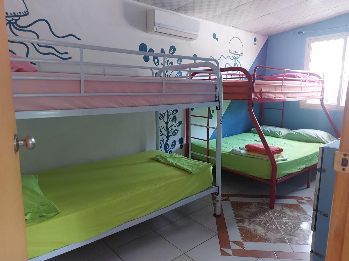 Taca Tucan Hostel Плайя-Бланка Экстерьер фото