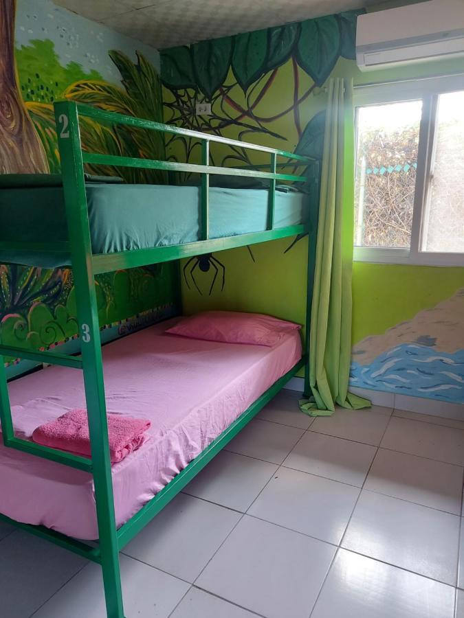 Taca Tucan Hostel Плайя-Бланка Экстерьер фото