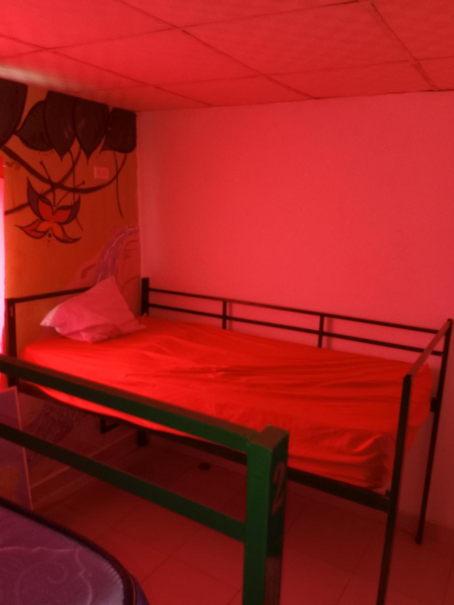 Taca Tucan Hostel Плайя-Бланка Экстерьер фото